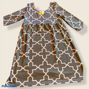 Casual - Lolly Wolly Gray & White Geometric Print Dress XS